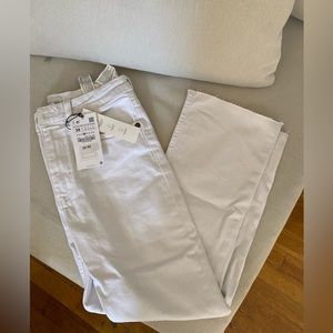 Brand new crop flare Zara jeans